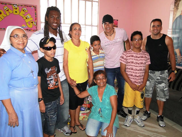 [18-02] Alvinegros fazem doações - 8