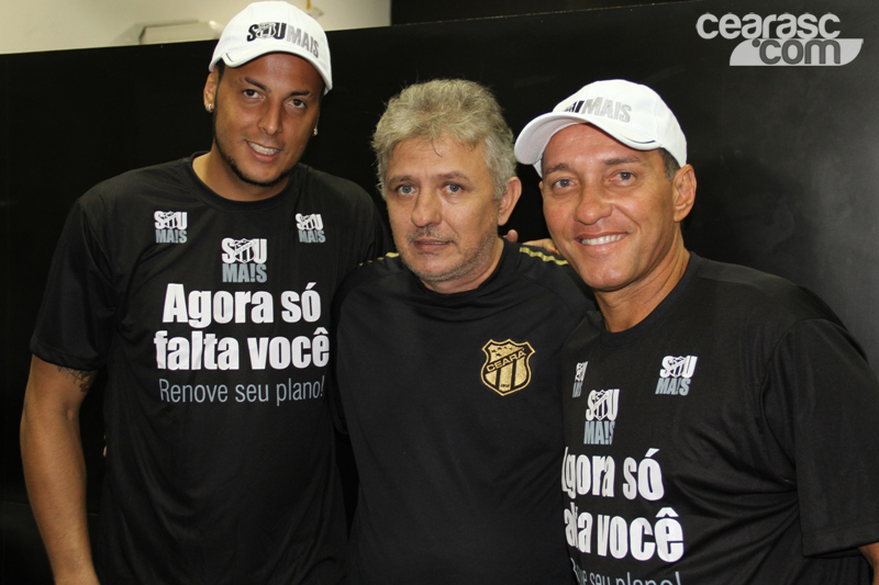 [17-03] PC Gusmao e Fernando Henrique recepcionam torcedores3 - 6