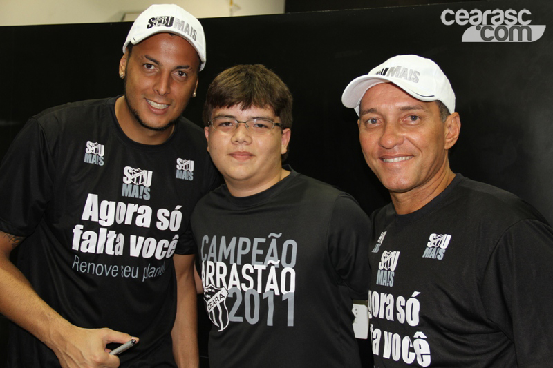 [17-03] PC Gusmao e Fernando Henrique recepcionam torcedores3 - 15