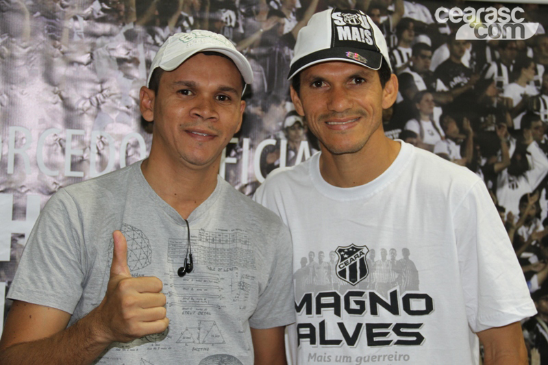 [15-09] Magno Alves recebe torcedores na Loja Oficial5 - 19