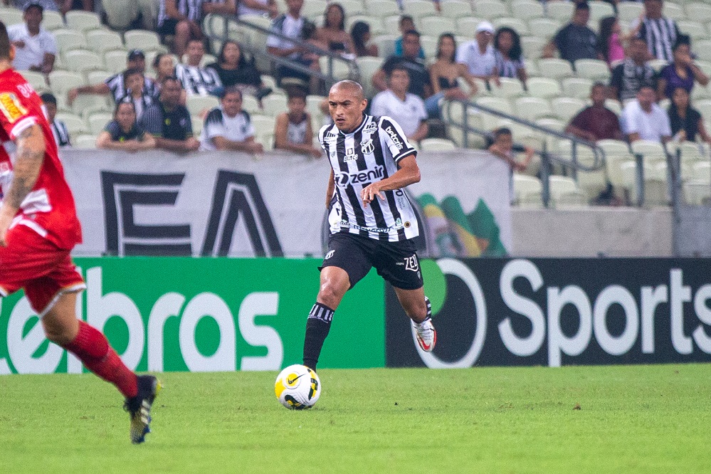 Nino Paraíba projeta confronto contra o Flamengo: “Jogo difícil, mas que esperamos sair de campo com a vitória”