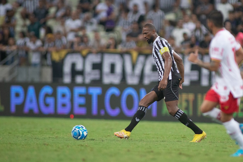 Luiz Otávio sinaliza pensamento do grupo dentro do Campeonato Brasileiro: “Vamos trabalhar jogo a jogo, ponto a ponto”