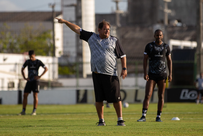 Após empate com o Flamengo, Guto Ferreira pontua: “Fizemos um grande jogo e estivemos perto da vitória”
