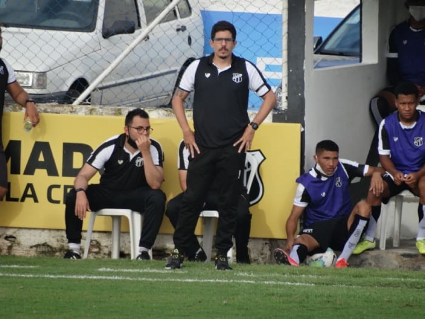 Sub-17: Ceará realiza treino apronto antes de embarcar para confronto contra o Flamengo