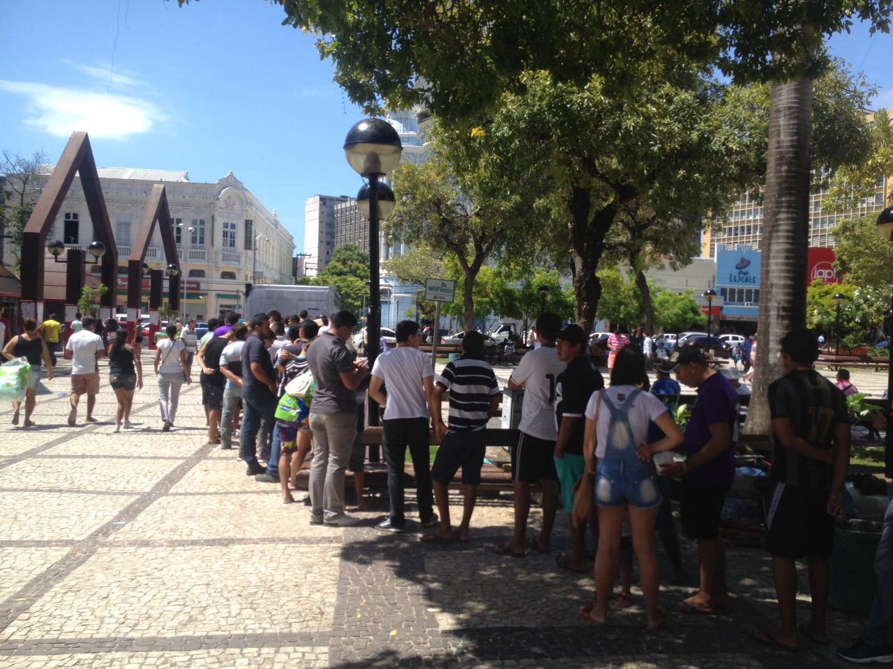Praça do Ferreira cheia de alvinegros pra ver o novo manto do Vozão