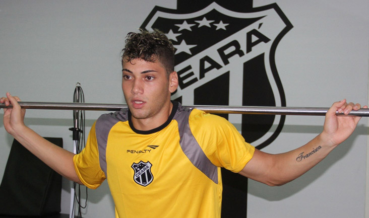 Empolgado, Luiz Henrique espera mostrar bom futebol em 2013