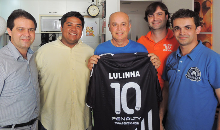Campeão em 1981, ex-goleiro Lulinha recebeu visita de diretores