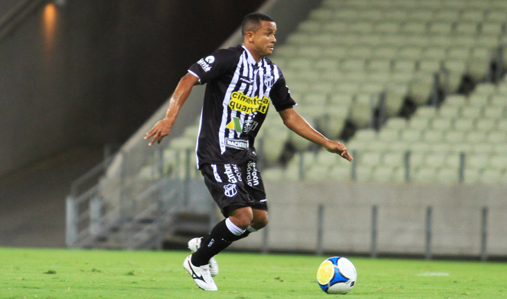 Rogerinho pede apoio da torcida para duelo contra o CRB