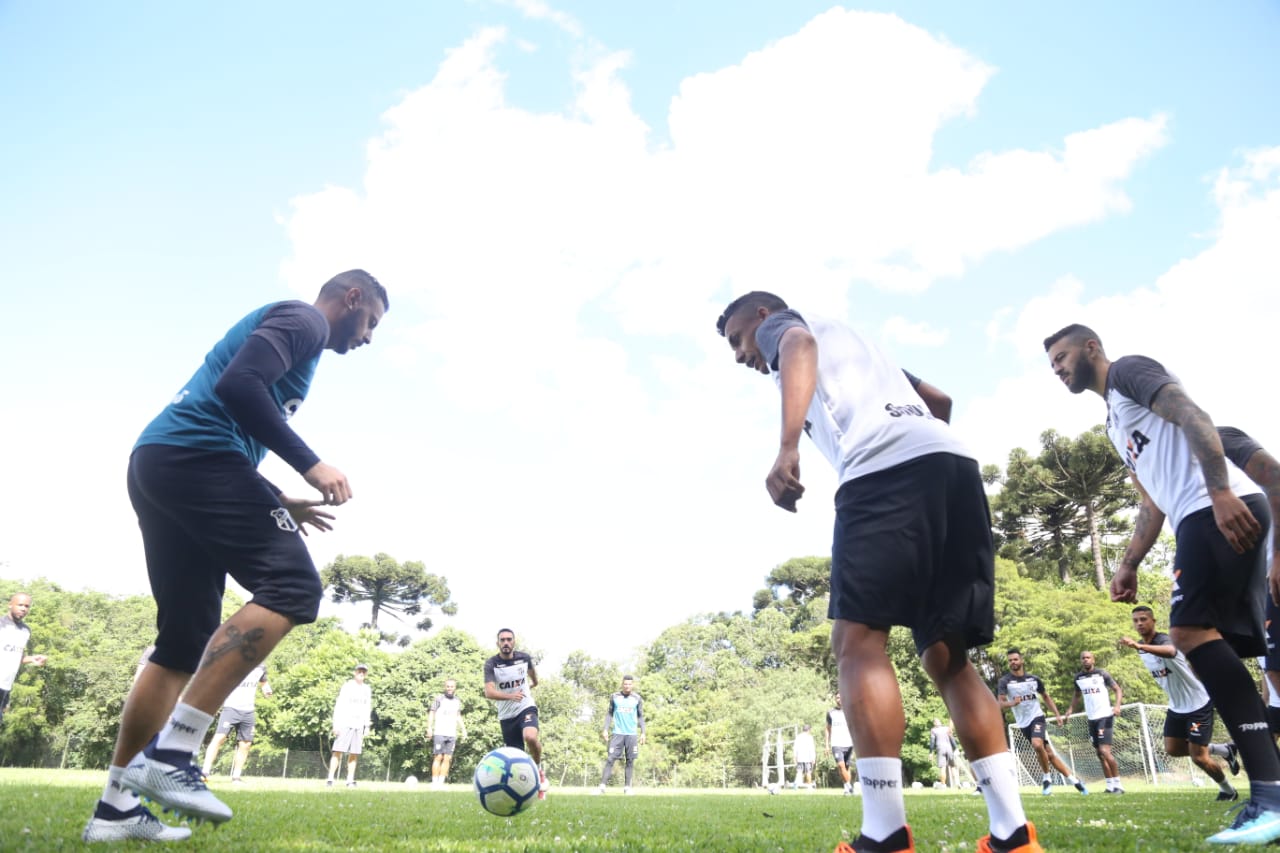 Em Curitiba, Ceará realiza treino apronto e finaliza preparação para duelo frente ao Atlético/PR