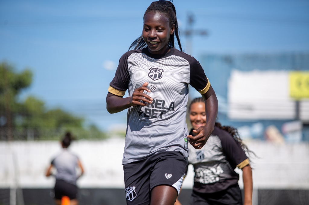 Fut. Feminino: Ceará treina e se prepara para viagem para Porto Alegre