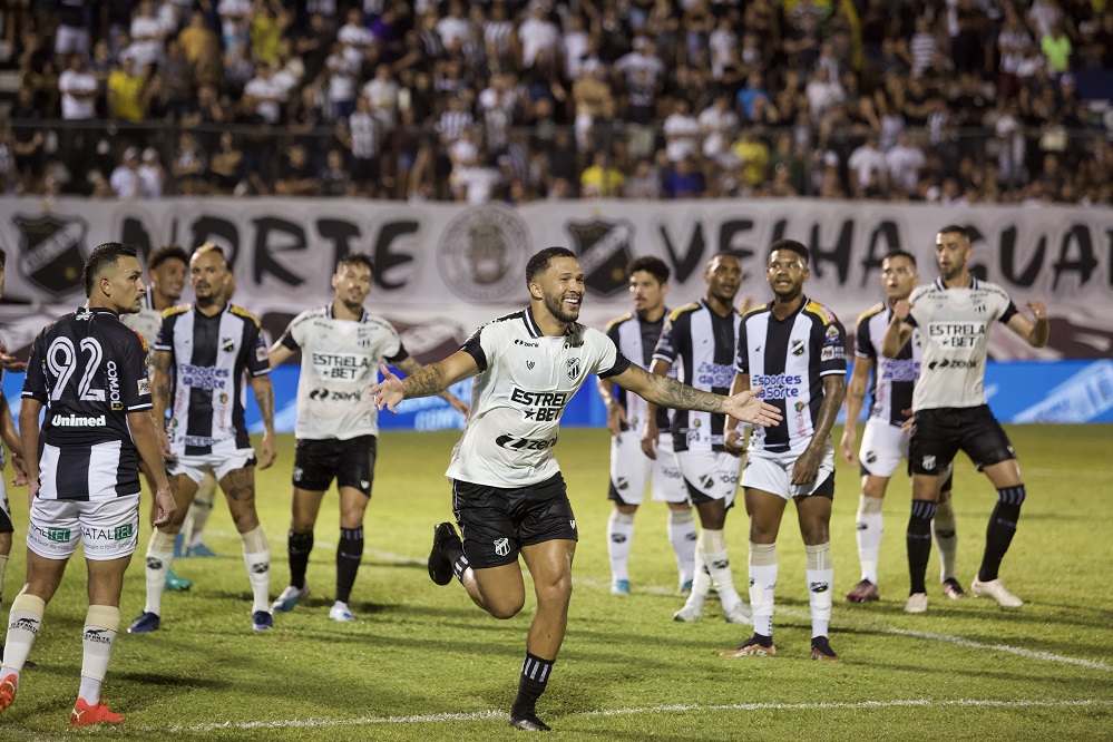 Com dois gols de Vitor Gabriel, Ceará vence o ABC por 2 a 1 e marca os primeiros pontos na Série B