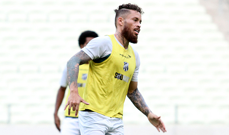 Volante Baraka renovou com o Ceará até o fim da temporada