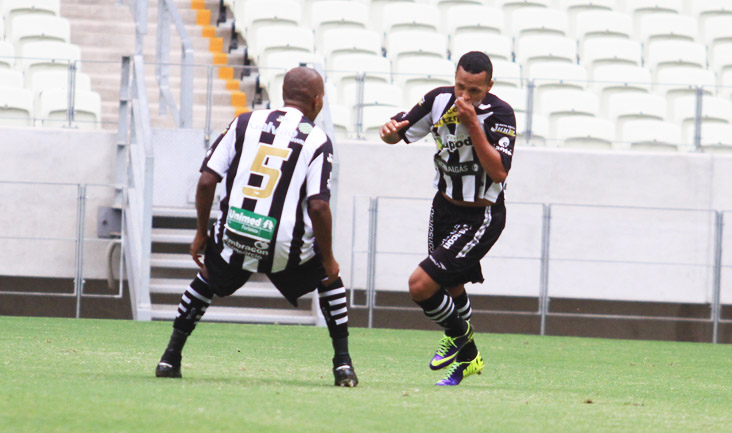 Ceará manda no jogo e goleia o Horizonte com golaços no Castelão
