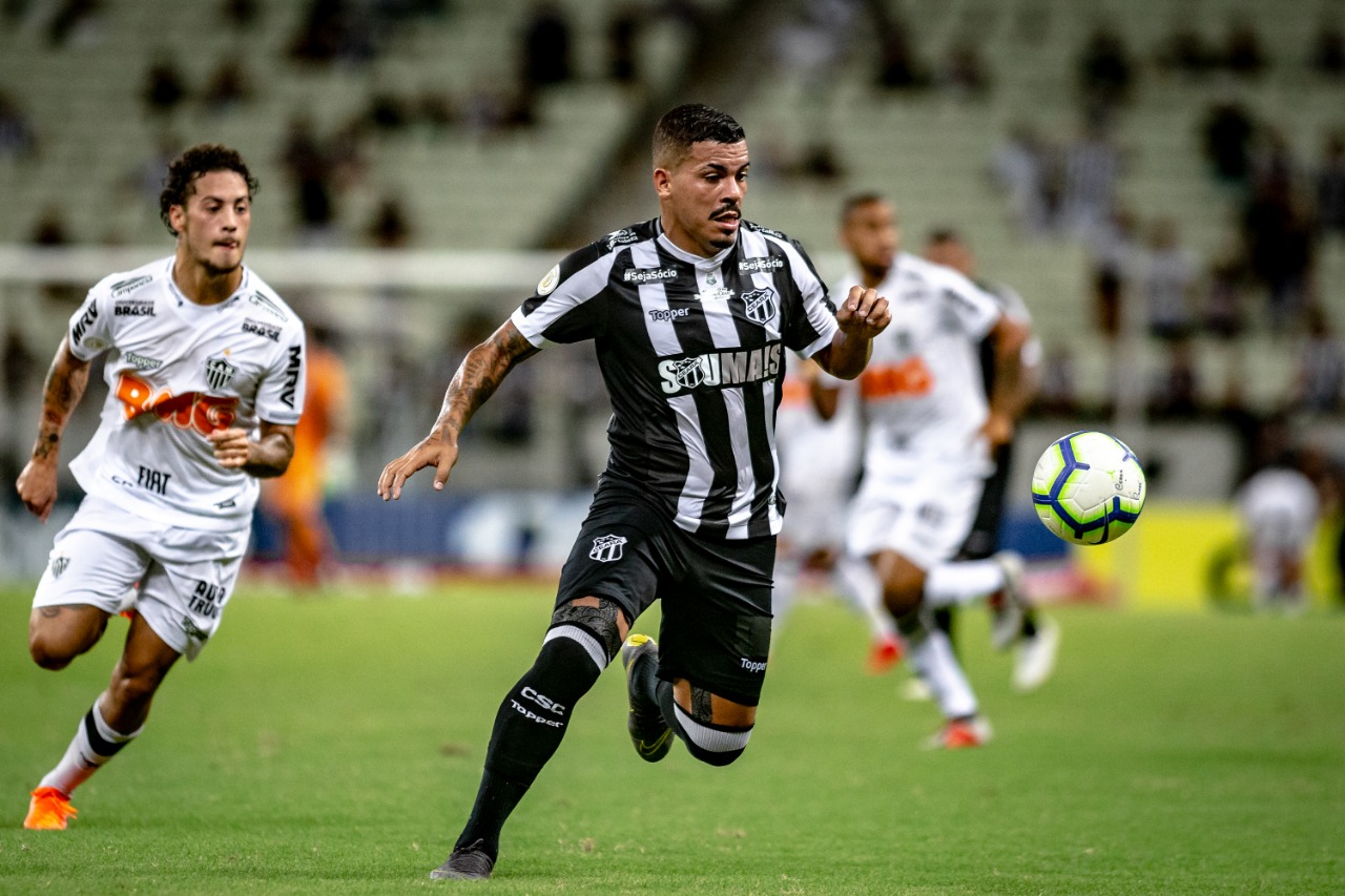 No Castelão, Ceará sai na frente, mas sofre virada do Atlético/MG no fim