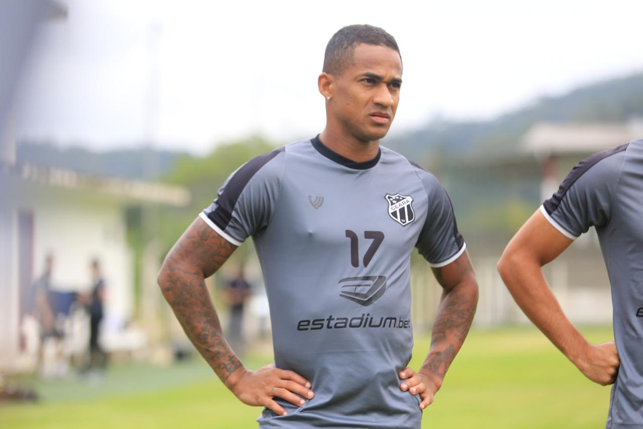 Eduardo prega cautela para o jogo contra o Goiás: “Não podemos esperar jogo fácil”