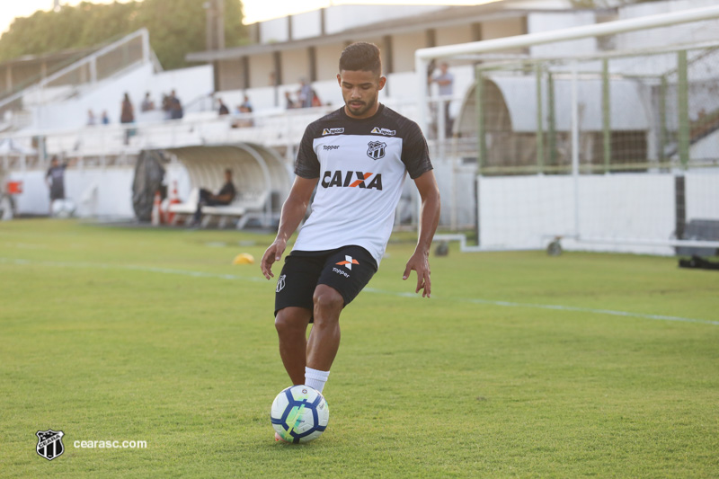 Felipe comenta sobre bom momento e responsabilidade do Ceará na reta final da Série A