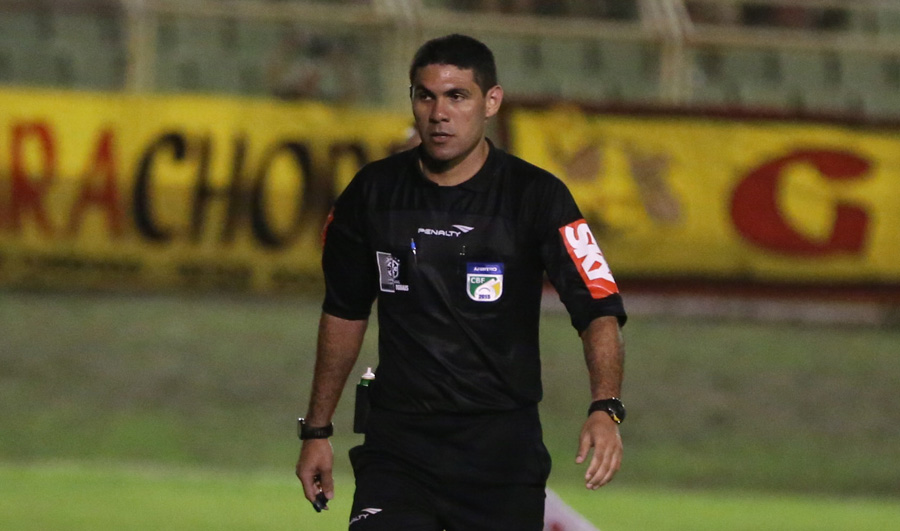 Estadual: César Magalhães apitará o segundo jogo da final 