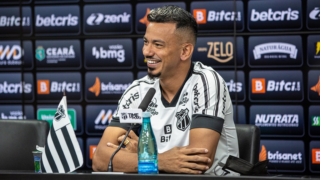 Apresentado oficialmente, Rodrigo Lindoso exalta reputação do Ceará para acertar com o clube: “Ouvi muitas coisas boas”