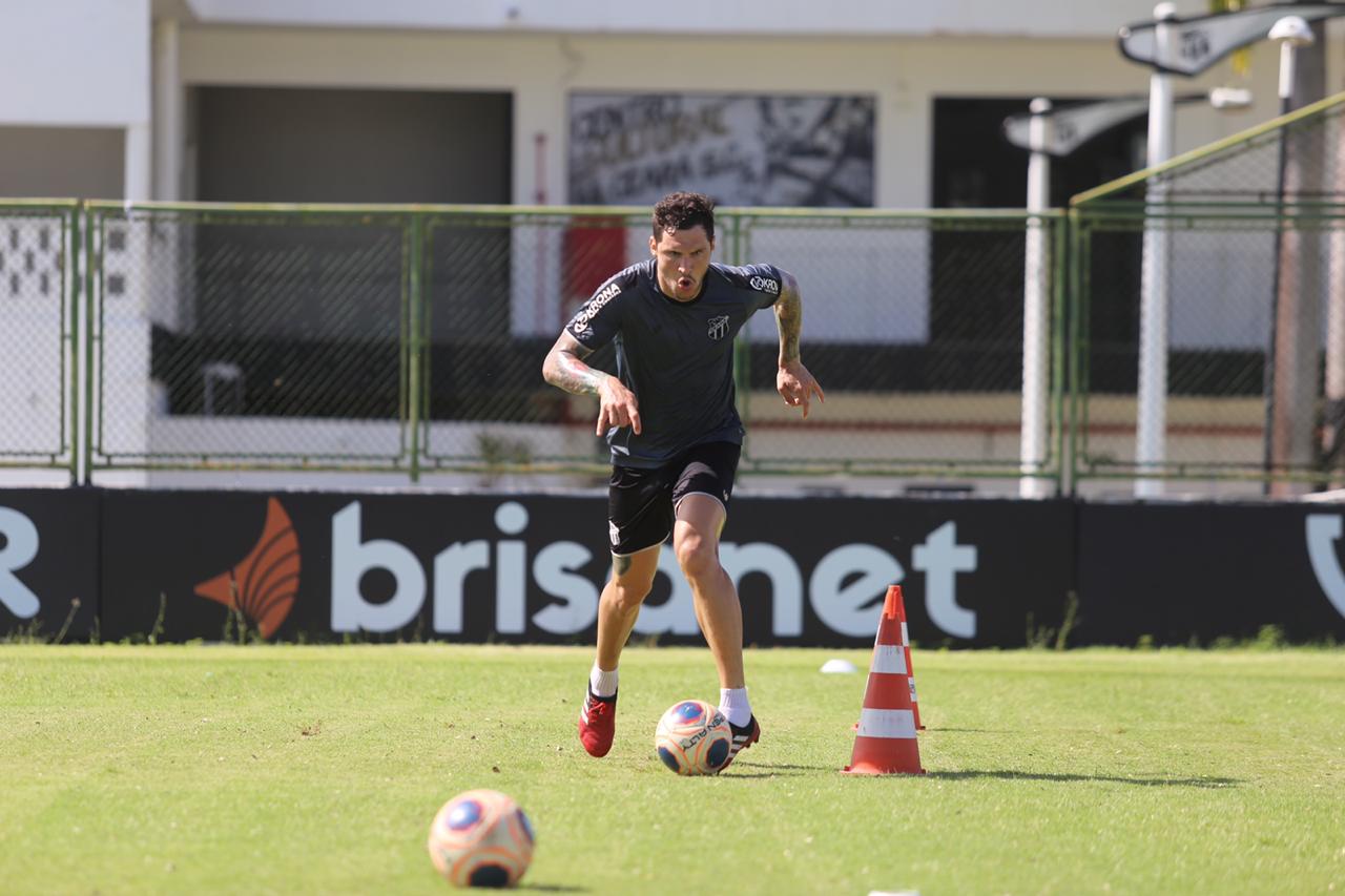 Tiago fala em treinos fortes para boa retomada de jogos: “Condição física será importante”