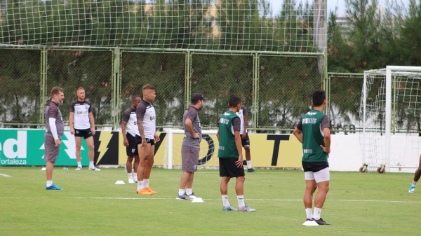 Após vitória diante do Palmeiras, elenco Alvinegro se reapresenta no CT de Porangabuçu 