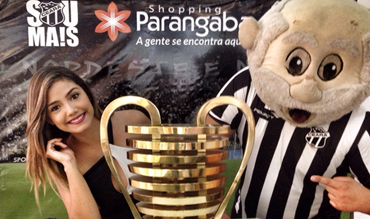 Taça da Copa do Nordeste está em exposição no Shopping Parangaba