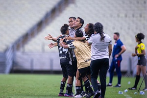 Fut. Feminino: Campeão mais uma vez no Ceará, Erivelton Viana exalta trabalho das atletas do Time do Povo