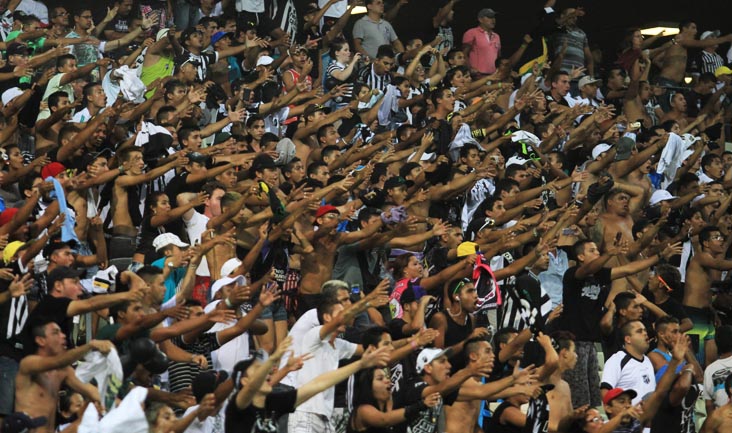 Venda de ingressos para Ceará x Botafogo será nas lojas e no Castelão