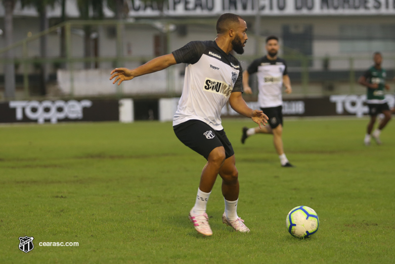 Ceará segue com preparação para duelo contra o Grêmio