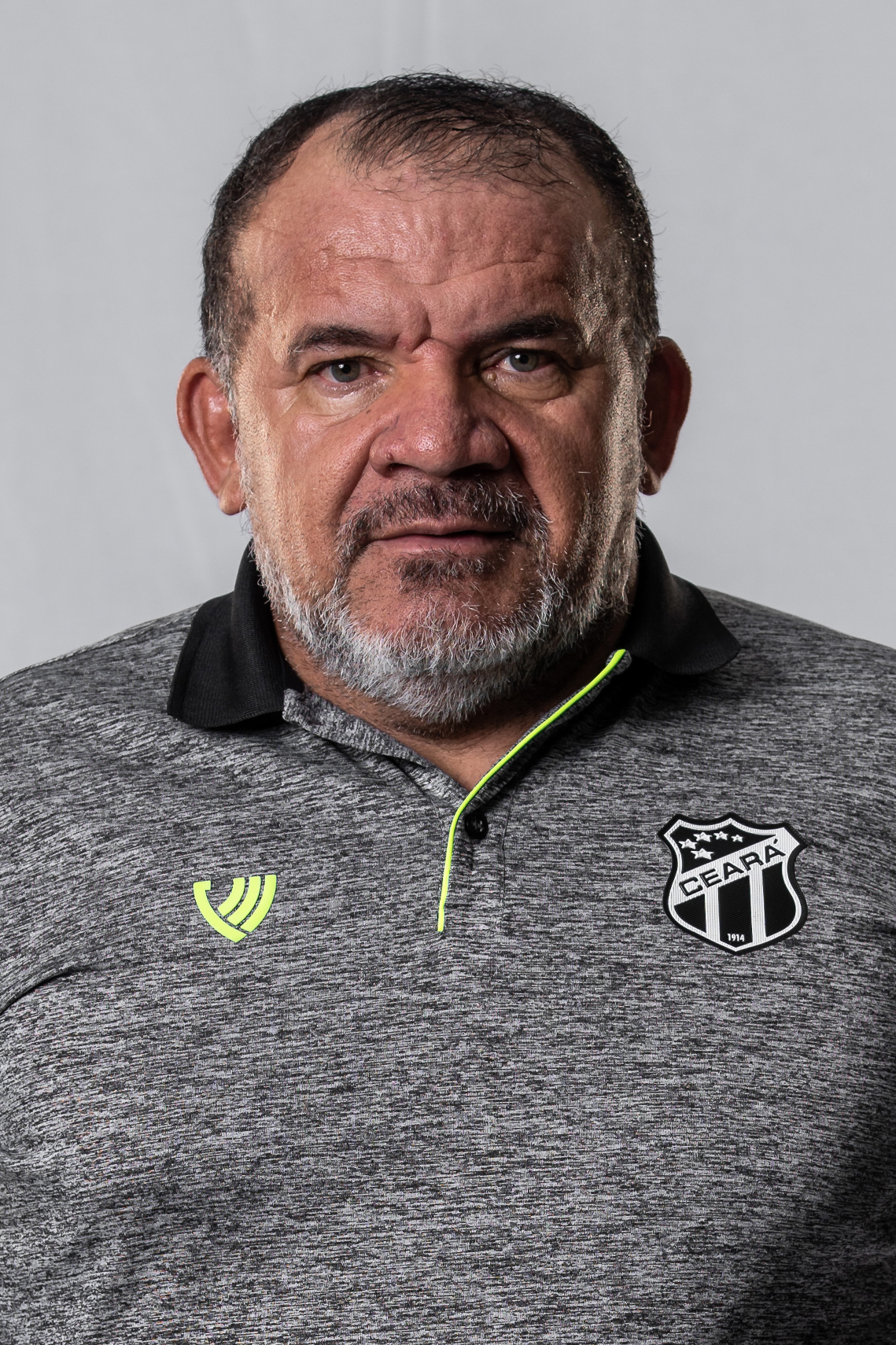 Saiba mais sobre: Francisco José Bernardes Soares