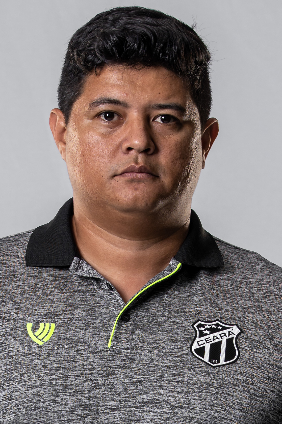Saiba mais sobre: Rainier Alves