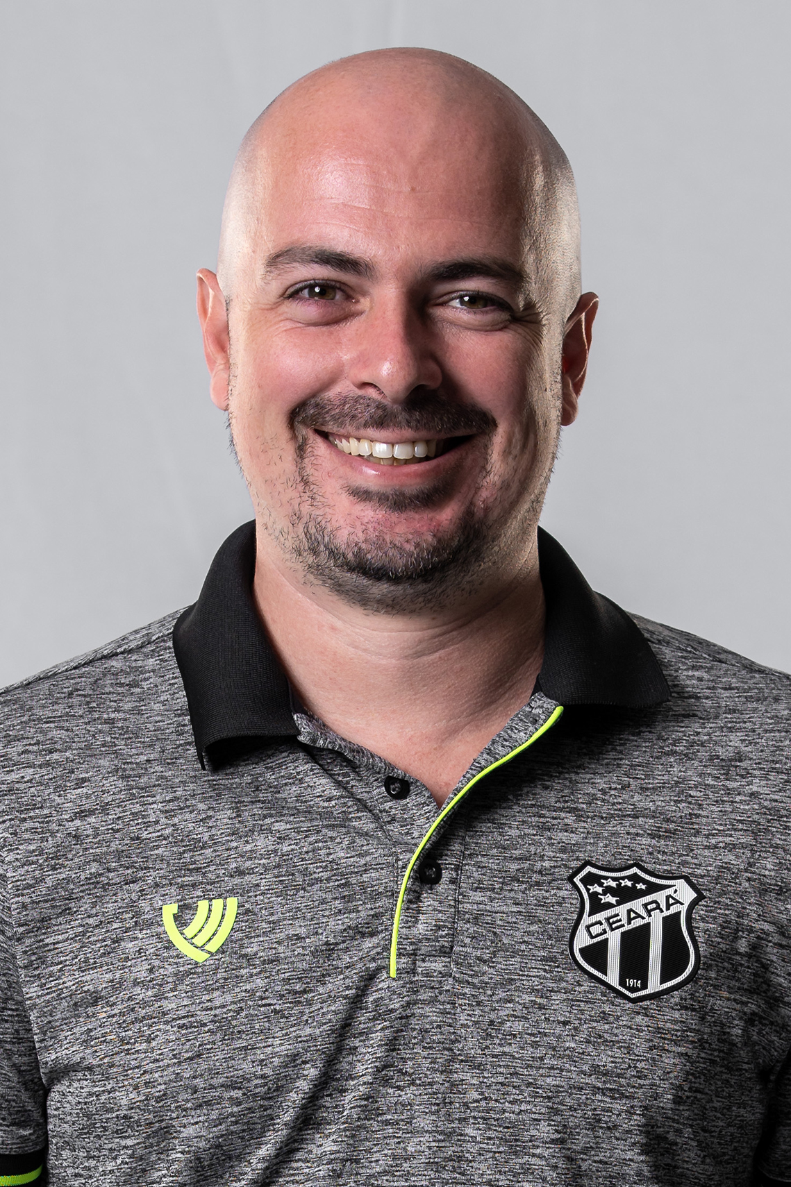 Saiba mais sobre: Tadeu Meschine Alves
