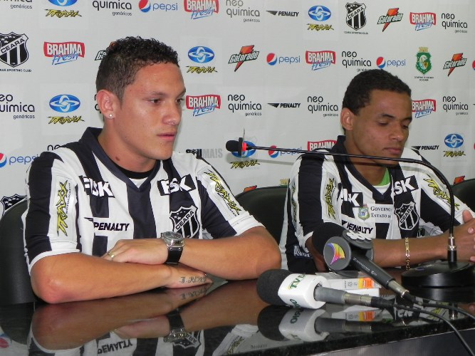 [24-08] Evandro Apresenta Reforços - 3