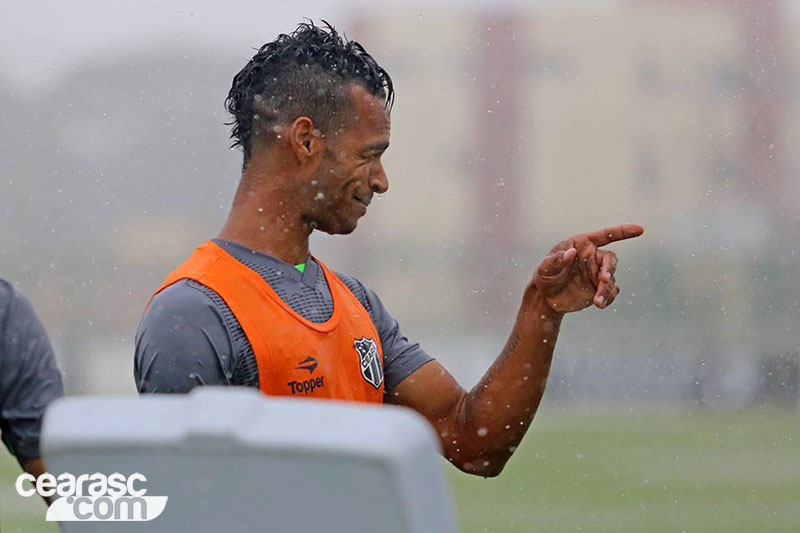 [08-01-2017] I Manhã de treinamentos físicos - 1