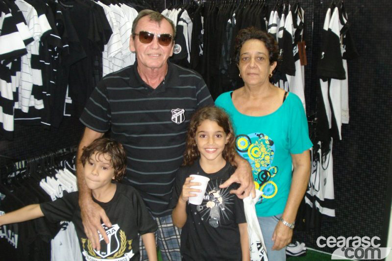 [26-05] Torcedores recebem brindes no Sou Mais - 9