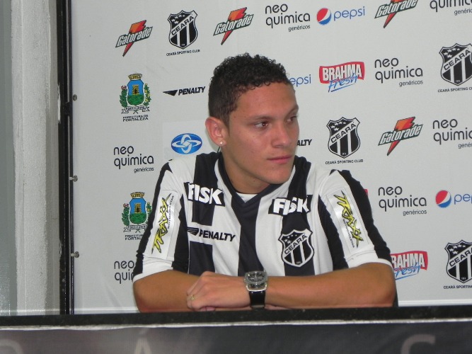 [24-08] Evandro Apresenta Reforços - 8