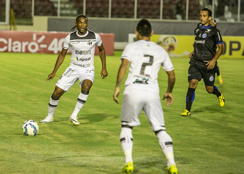 [01-04] Confiança 0 x 0 Ceará2 - 7