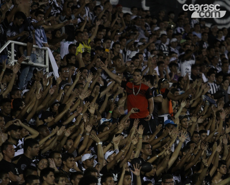[23-06] Ceará x Atlético/PR - TORCIDA - 15