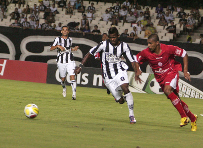 Ceará 0 X 1 América/RN - 05/08 às 20h - Castelão - 7