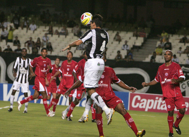 Ceará 0 X 1 América/RN - 05/08 às 20h - Castelão - 9