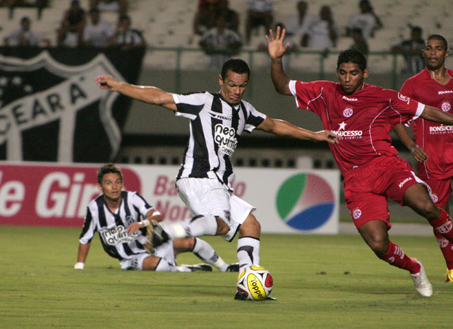 Ceará 0 X 1 América/RN - 05/08 às 20h - Castelão - 12