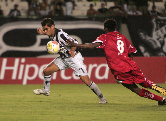 Ceará 0 X 1 América/RN - 05/08 às 20h - Castelão - 17