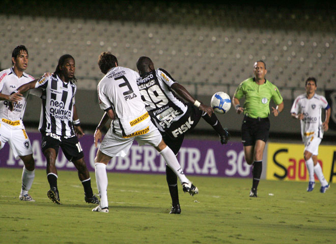 [10-11] Ceará 2 x 2 Botafogo - 7