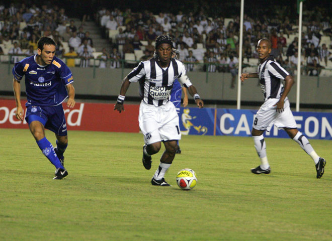 Ceará 1 x 1 Confiança/SE - 26/06 às 20h15 - Castelão - 1
