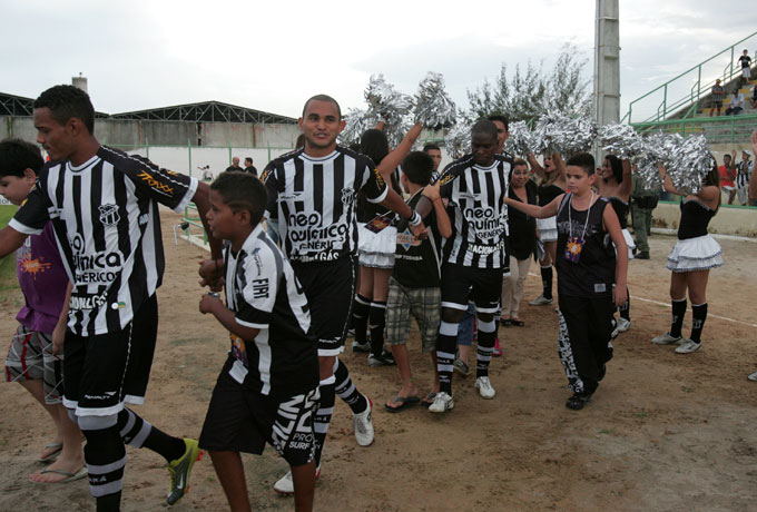 [02-04] Ceará 4 x 0 Crato - 2