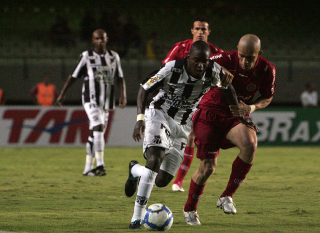 [06-10] Ceará 1 x 0 Internacional - 11