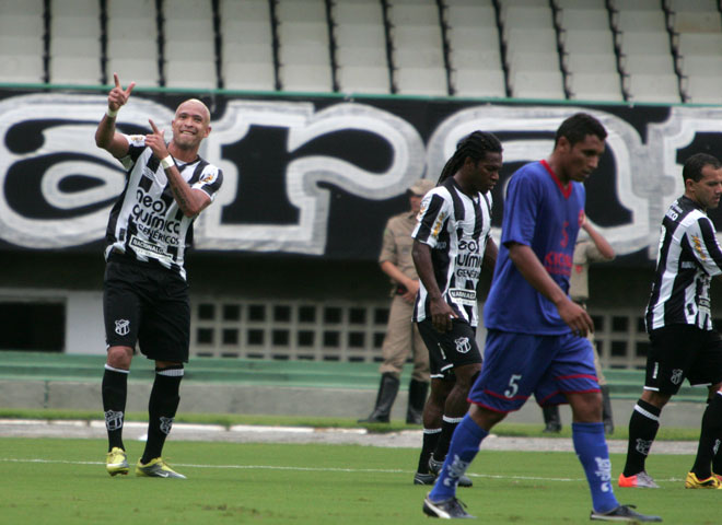 [13-02] Ceará 2 x 0 Tiradentes - 13