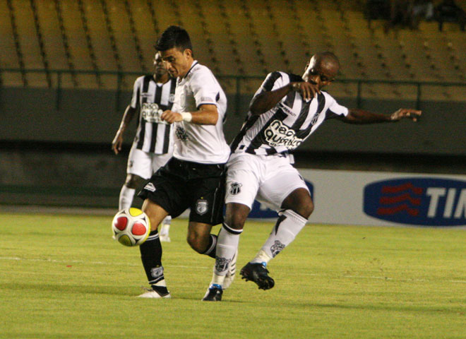 Ceará 2 x 0 Treze-PB - 13/06 às 20h15 - Castelão - 5