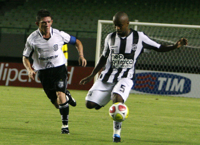 Ceará 2 x 0 Treze-PB - 13/06 às 20h15 - Castelão - 7