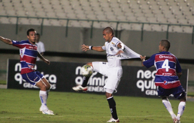 [27-03]  Ceará 0 x 1 Fortaleza - 14