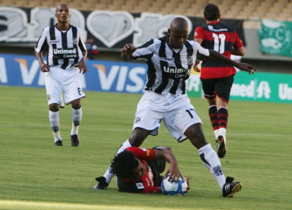 Ceará 1 x 0 Vitória - 23 de maio de 2010 às 16hs - Castelão - 6